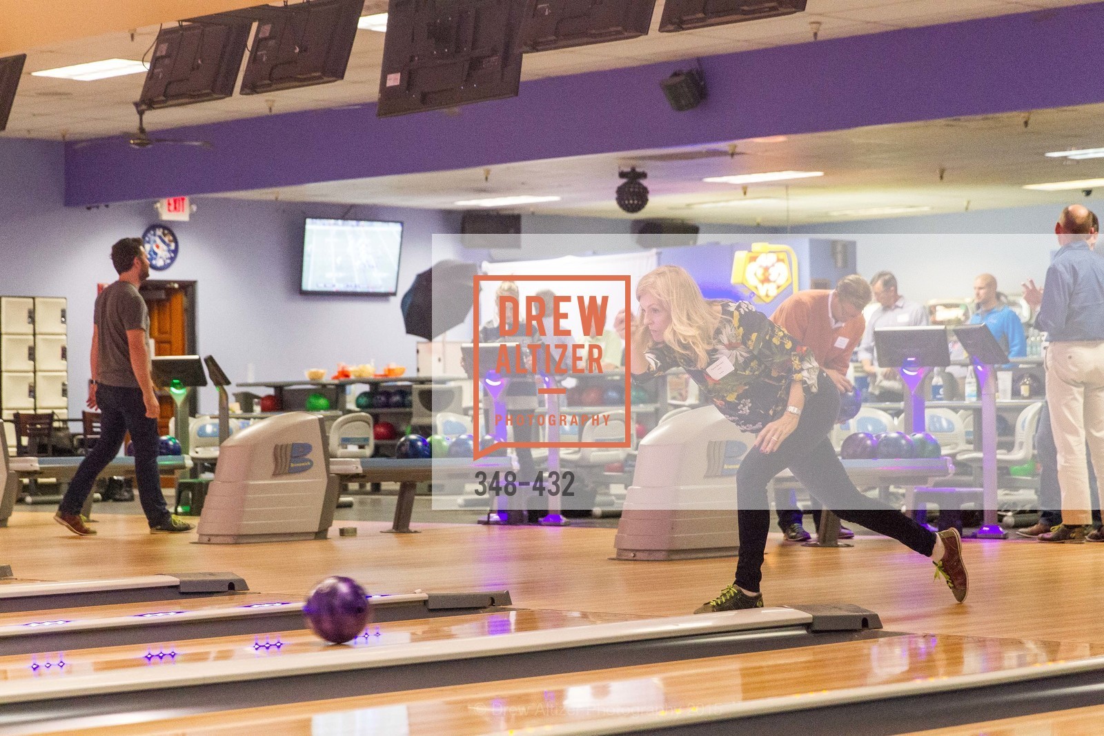 Bowling, ScavulloDesign Centric Builders Bowling Party, Presidio Bowl. 93 Moraga Ave, October 29th, 2015,Drew Altizer, Drew Altizer Photography, full-service agency, private events, San Francisco photographer, photographer california