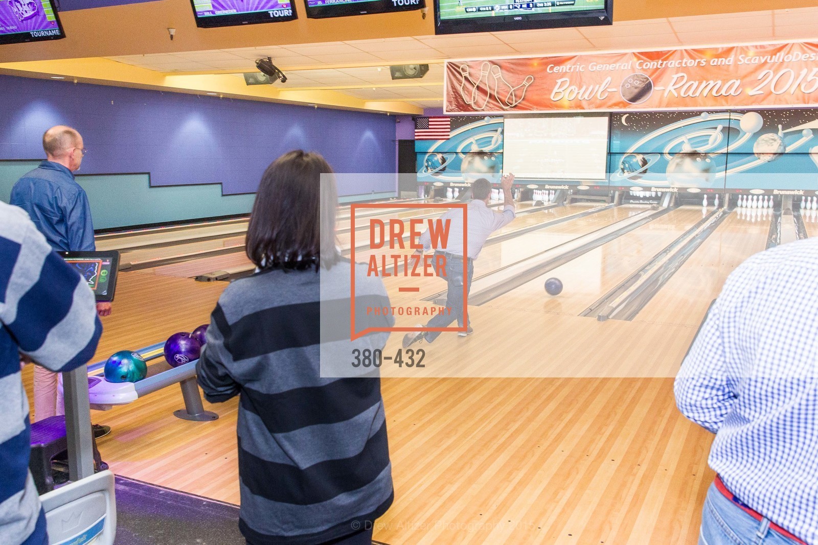 Bowling, ScavulloDesign Centric Builders Bowling Party, Presidio Bowl. 93 Moraga Ave, October 29th, 2015,Drew Altizer, Drew Altizer Photography, full-service agency, private events, San Francisco photographer, photographer california