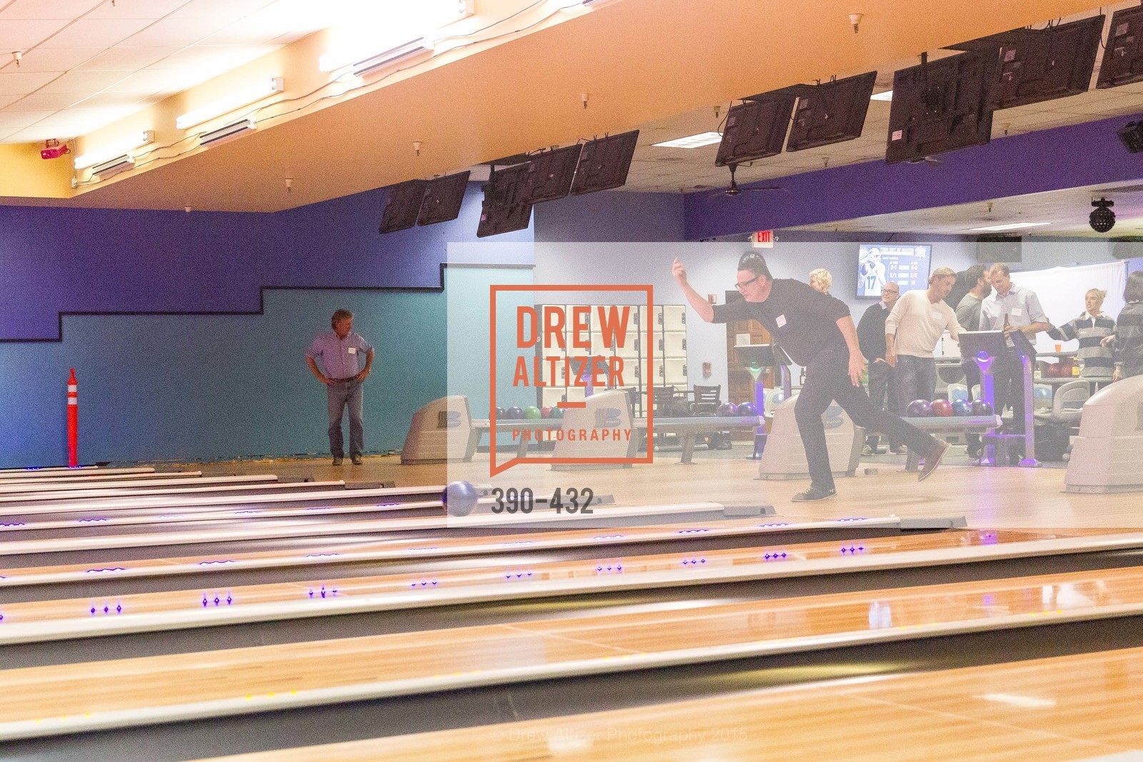 Bowling, ScavulloDesign Centric Builders Bowling Party, Presidio Bowl. 93 Moraga Ave, October 29th, 2015,Drew Altizer, Drew Altizer Photography, full-service agency, private events, San Francisco photographer, photographer california
