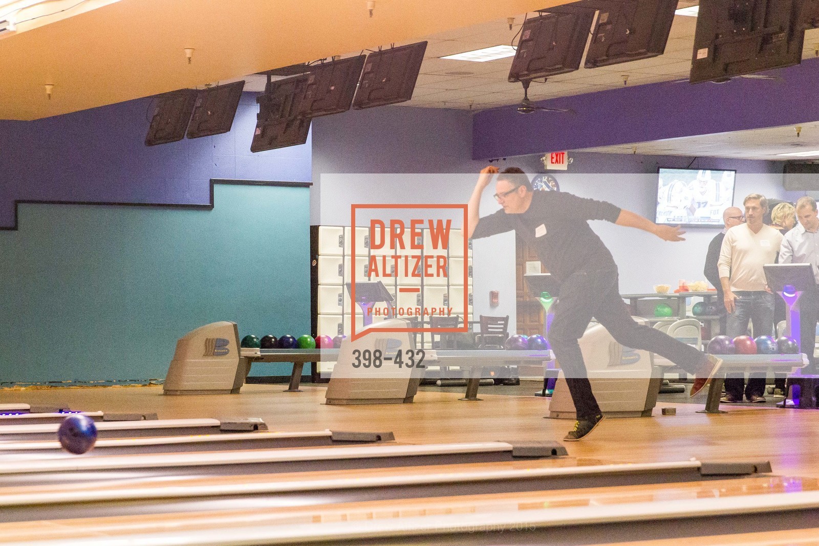 Bowling, ScavulloDesign Centric Builders Bowling Party, Presidio Bowl. 93 Moraga Ave, October 29th, 2015,Drew Altizer, Drew Altizer Photography, full-service event agency, private events, San Francisco photographer, photographer California