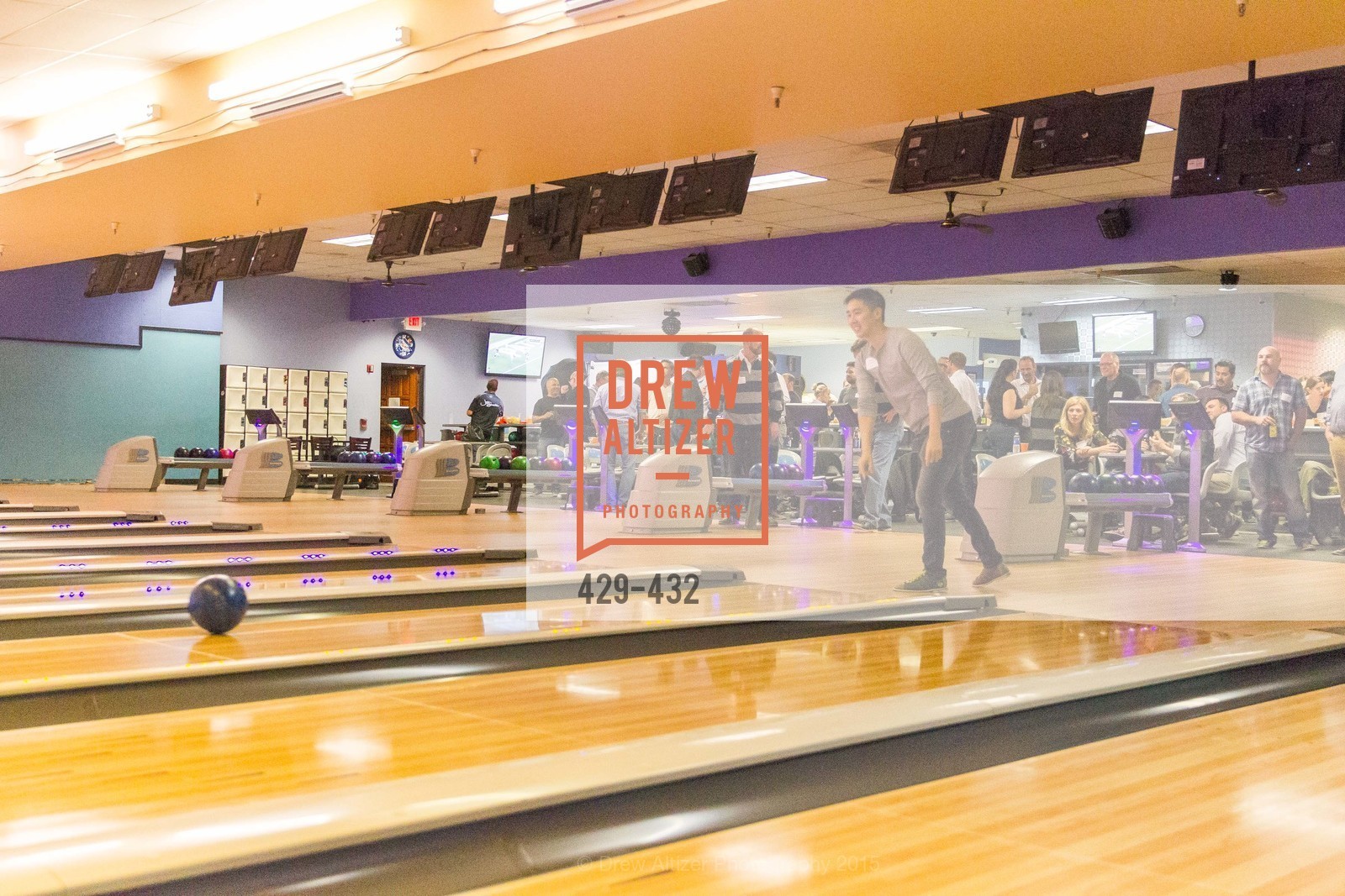 Bowling, ScavulloDesign Centric Builders Bowling Party, Presidio Bowl. 93 Moraga Ave, October 29th, 2015,Drew Altizer, Drew Altizer Photography, full-service agency, private events, San Francisco photographer, photographer california