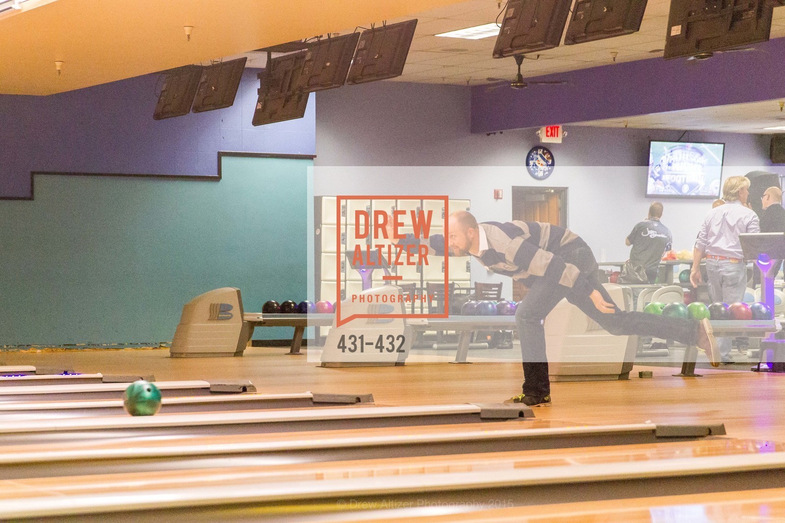 Bowling, ScavulloDesign Centric Builders Bowling Party, Presidio Bowl. 93 Moraga Ave, October 29th, 2015,Drew Altizer, Drew Altizer Photography, full-service agency, private events, San Francisco photographer, photographer california