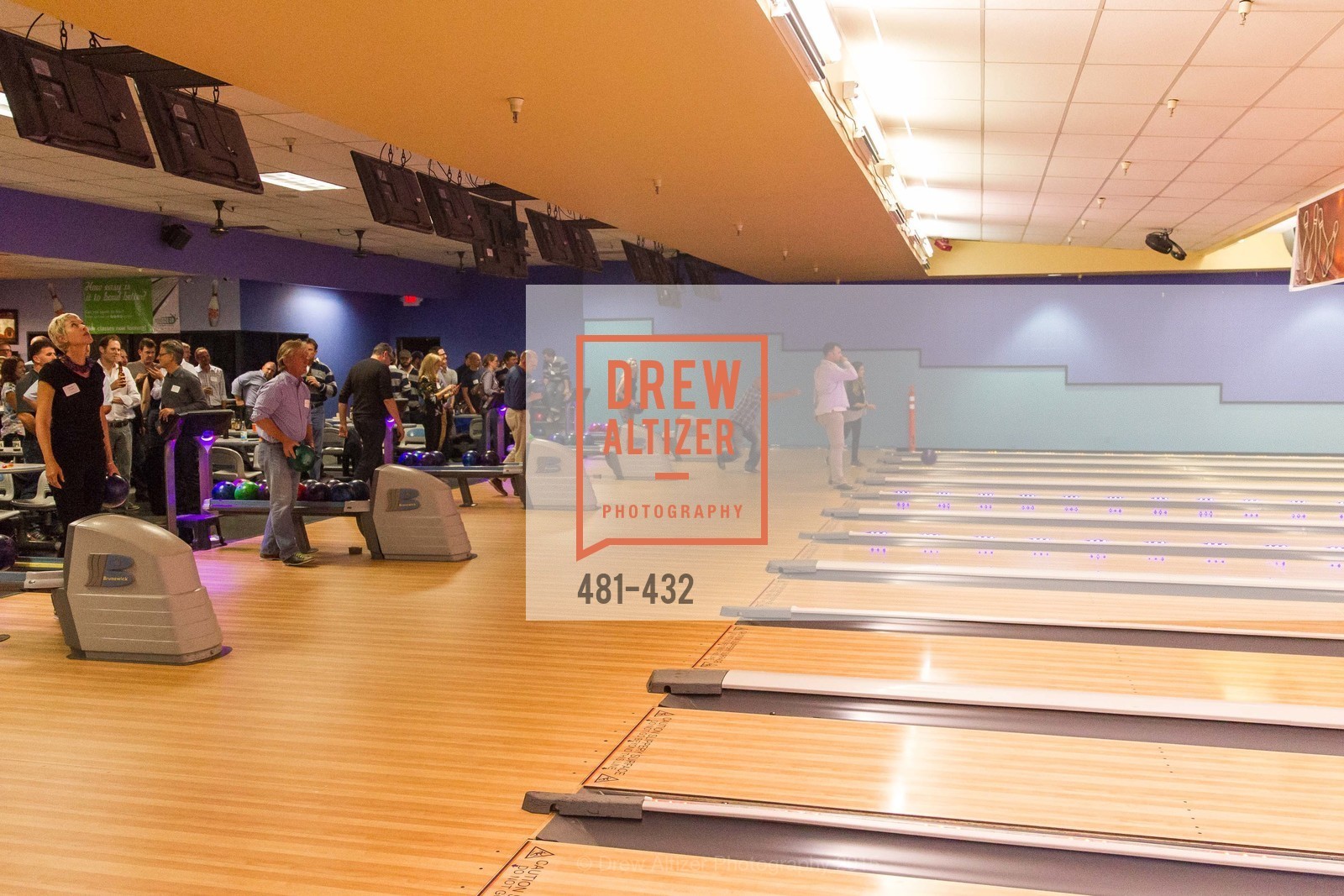 Bowling, ScavulloDesign Centric Builders Bowling Party, Presidio Bowl. 93 Moraga Ave, October 29th, 2015,Drew Altizer, Drew Altizer Photography, full-service agency, private events, San Francisco photographer, photographer california