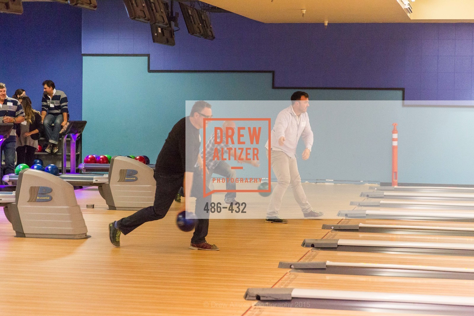 Bowling, ScavulloDesign Centric Builders Bowling Party, Presidio Bowl. 93 Moraga Ave, October 29th, 2015,Drew Altizer, Drew Altizer Photography, full-service agency, private events, San Francisco photographer, photographer california