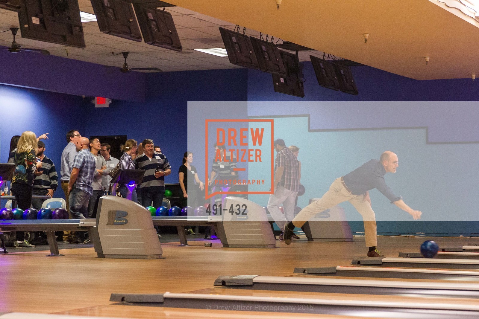 Bowling, ScavulloDesign Centric Builders Bowling Party, Presidio Bowl. 93 Moraga Ave, October 29th, 2015,Drew Altizer, Drew Altizer Photography, full-service agency, private events, San Francisco photographer, photographer california