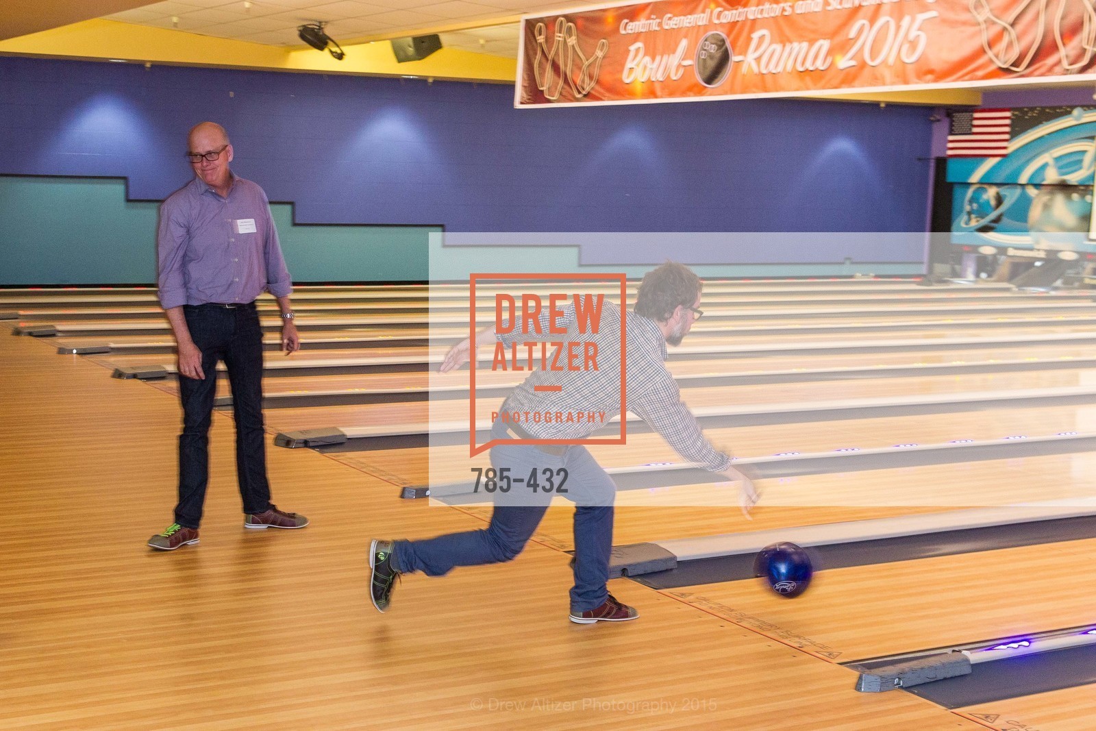 Bowling, ScavulloDesign Centric Builders Bowling Party, Presidio Bowl. 93 Moraga Ave, October 29th, 2015,Drew Altizer, Drew Altizer Photography, full-service agency, private events, San Francisco photographer, photographer california