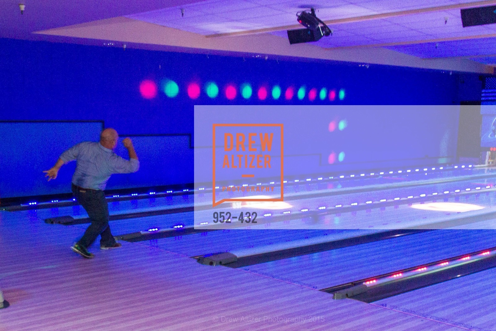 Bowling, ScavulloDesign Centric Builders Bowling Party, Presidio Bowl. 93 Moraga Ave, October 29th, 2015,Drew Altizer, Drew Altizer Photography, full-service agency, private events, San Francisco photographer, photographer california