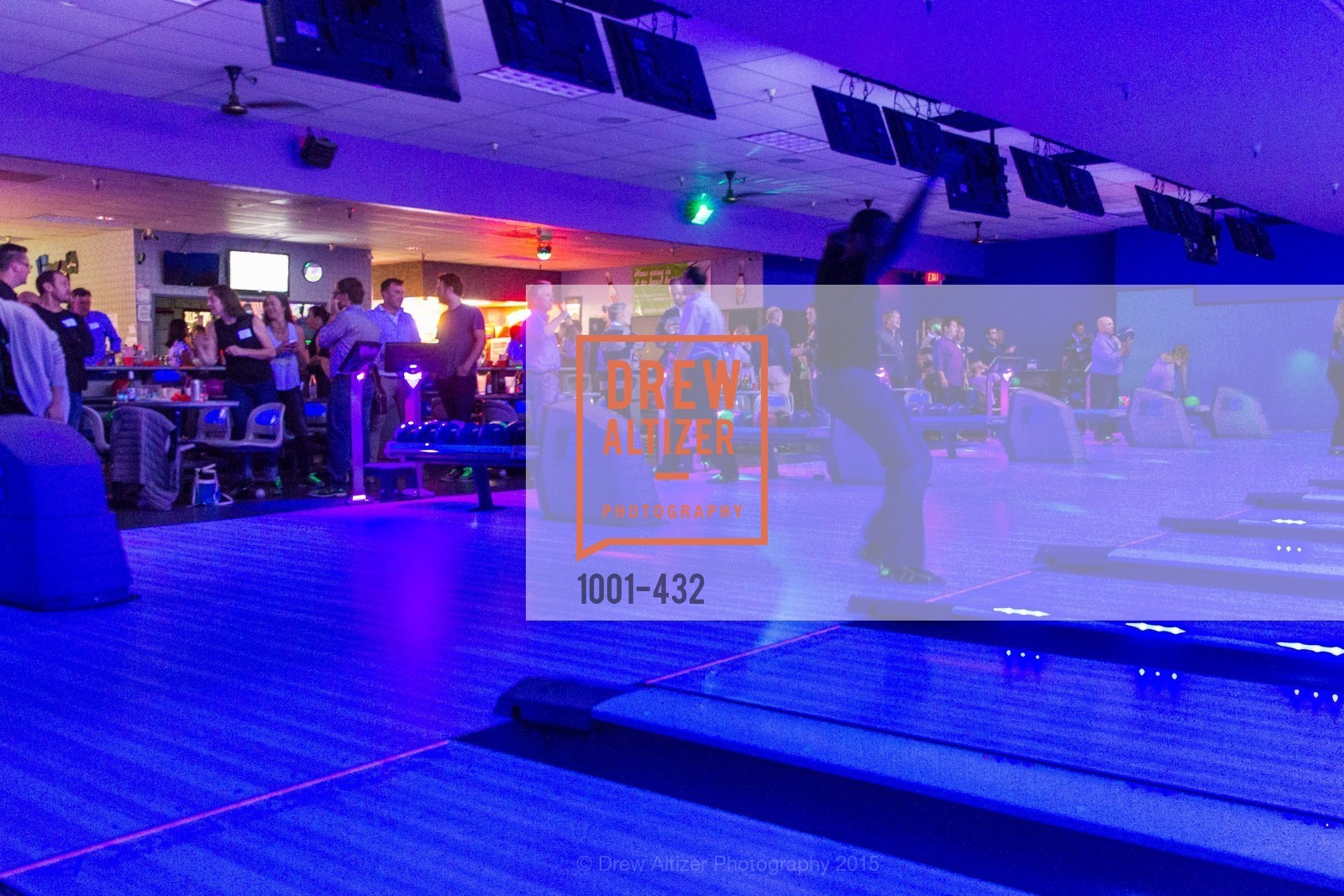 Bowling, ScavulloDesign Centric Builders Bowling Party, Presidio Bowl. 93 Moraga Ave, October 29th, 2015,Drew Altizer, Drew Altizer Photography, full-service agency, private events, San Francisco photographer, photographer california