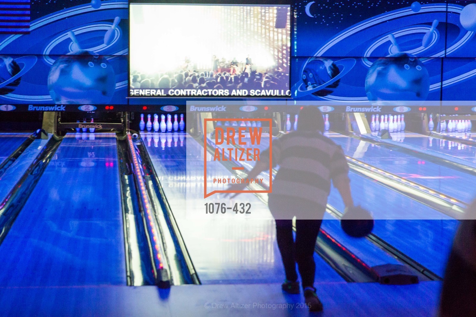 Bowling, ScavulloDesign Centric Builders Bowling Party, Presidio Bowl. 93 Moraga Ave, October 29th, 2015,Drew Altizer, Drew Altizer Photography, full-service agency, private events, San Francisco photographer, photographer california