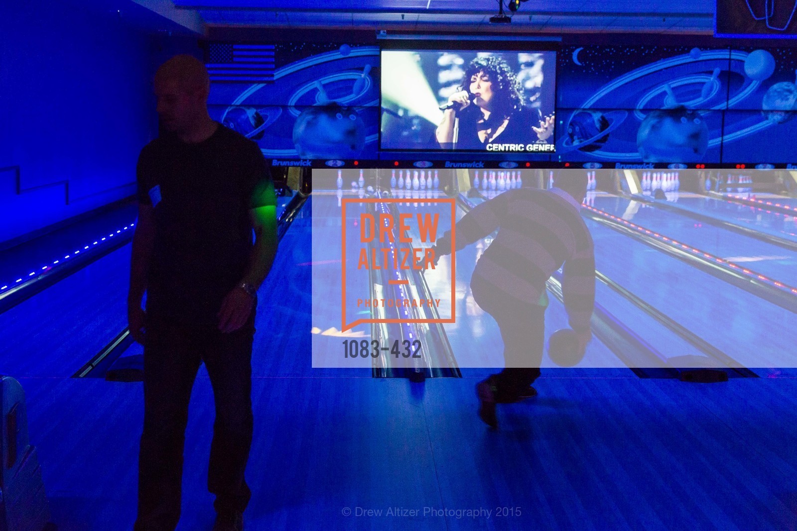 Bowling, ScavulloDesign Centric Builders Bowling Party, Presidio Bowl. 93 Moraga Ave, October 29th, 2015,Drew Altizer, Drew Altizer Photography, full-service agency, private events, San Francisco photographer, photographer california