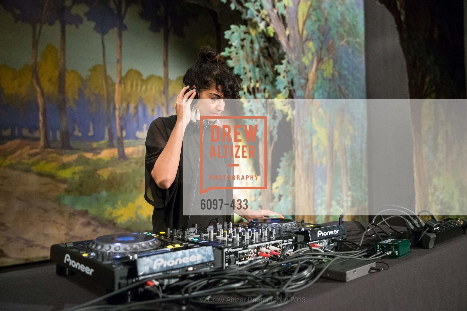 Mozhgan Shariat, SFMOMA Contemporary Vision Award, Regency Ballroom. 1300 Van Ness, November 3rd, 2015,Drew Altizer, Drew Altizer Photography, full-service agency, private events, San Francisco photographer, photographer california