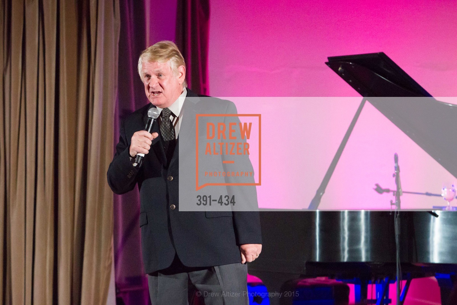 Bill Farmer, The Walt Disney Family Museum Fundraising Gala and Diane Disney Miller Lifetime Achievement Award, Golden Gate Club. 135 Fisher Loop in the Presidio, November 3rd, 2015,Drew Altizer, Drew Altizer Photography, full-service agency, private events, San Francisco photographer, photographer california