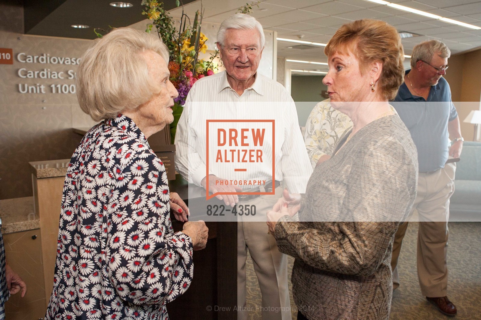 Audrey Beeger, William Beeger, Glenna Vaskalis, SEQUOIA HOSPITAL FOUNDATION Grand Opening, US, May 1st, 2014, Photo #822-4350 Audrey Beeger, William Beeger, Glenna Vaskalis, Photo #822-4350
