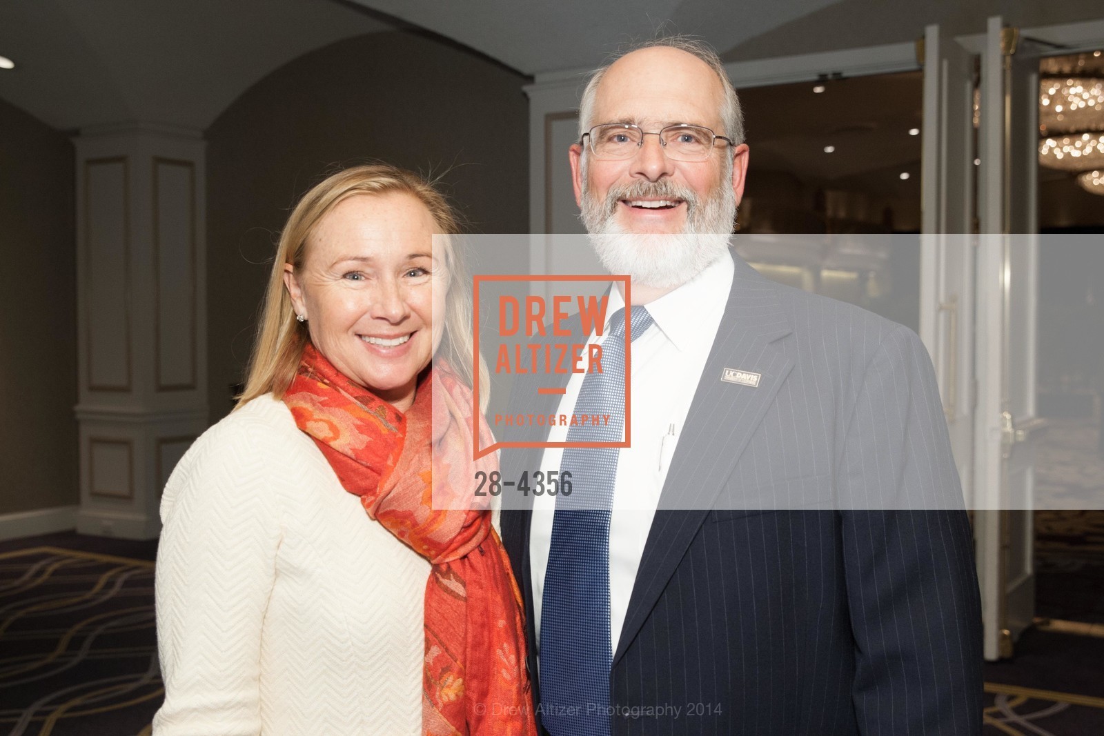 Kathy Moley, Jeffery Gibeling, ARCS FOUNDATION 2014 Scholar Awards Luncheon, US, October 31st, 2014, Photo #28-4356 Kathy Moley, Jeffery Gibeling, Photo #28-4356