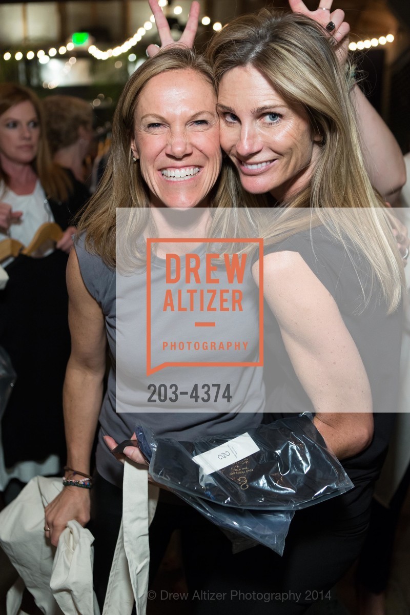 Kasey O'Connell, Alice Cahan, ROAD TWENTY-TWO Launch Party, US, November 2nd, 2014, Photo #203-4374 Kasey O'Connell, Alice Cahan, Photo #203-4374