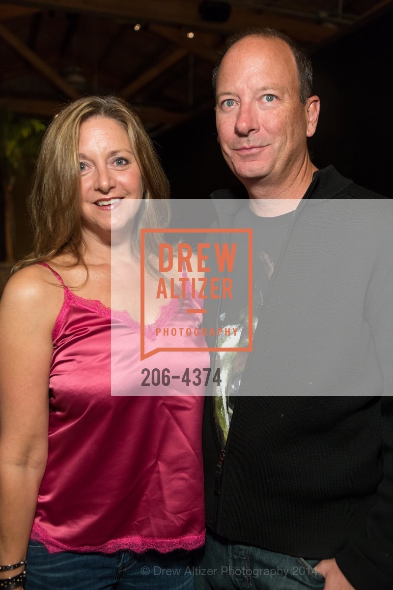Nicole Savageau, Tim Savageau, ROAD TWENTY-TWO Launch Party, US, November 2nd, 2014, Photo #206-4374 Nicole Savageau, Tim Savageau, Photo #206-4374