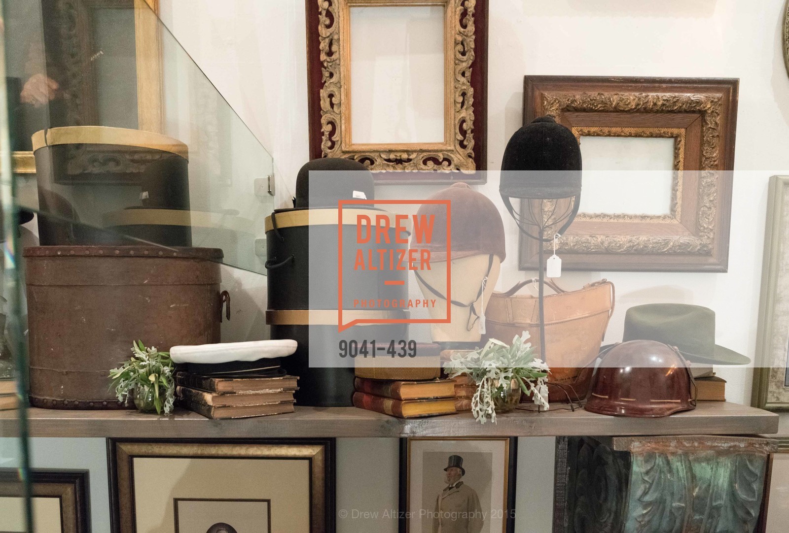 Atmosphere, J.RACHMAN FIRST LOOK AND GRAND OPENING, JONATHAN RACHMAN DESIGN. 1632C MARKET ST, November 4th, 2015,Drew Altizer, Drew Altizer Photography, full-service agency, private events, San Francisco photographer, photographer california