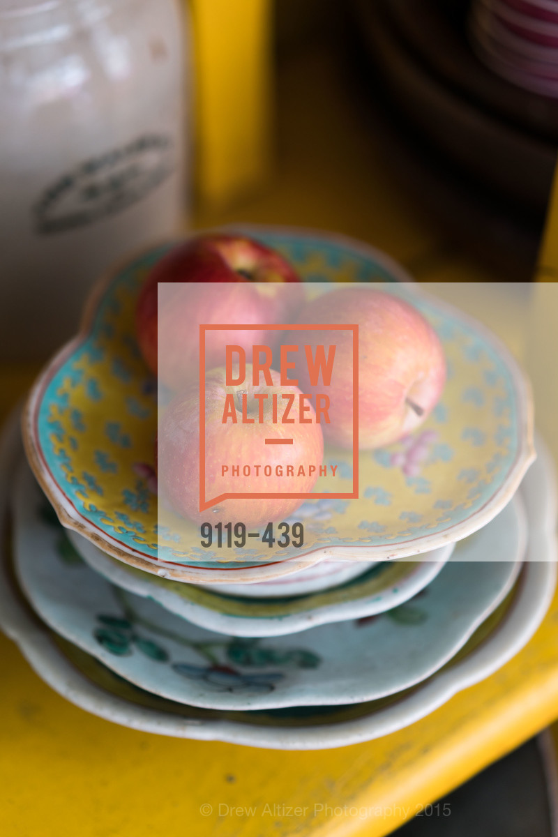 Atmosphere, J.RACHMAN FIRST LOOK AND GRAND OPENING, JONATHAN RACHMAN DESIGN. 1632C MARKET ST, November 4th, 2015,Drew Altizer, Drew Altizer Photography, full-service agency, private events, San Francisco photographer, photographer california