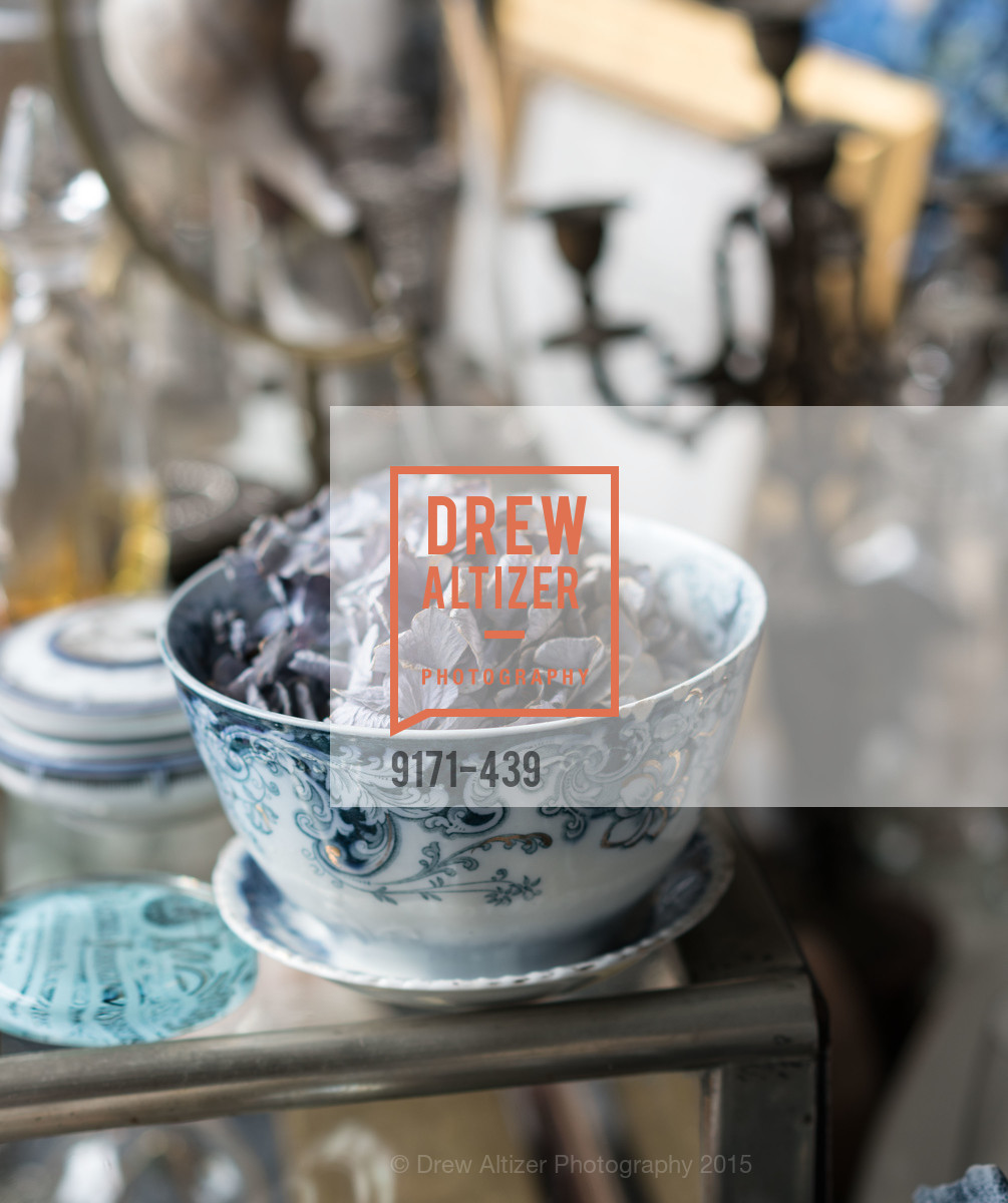 Atmosphere, J.RACHMAN FIRST LOOK AND GRAND OPENING, JONATHAN RACHMAN DESIGN. 1632C MARKET ST, November 4th, 2015,Drew Altizer, Drew Altizer Photography, full-service agency, private events, San Francisco photographer, photographer california