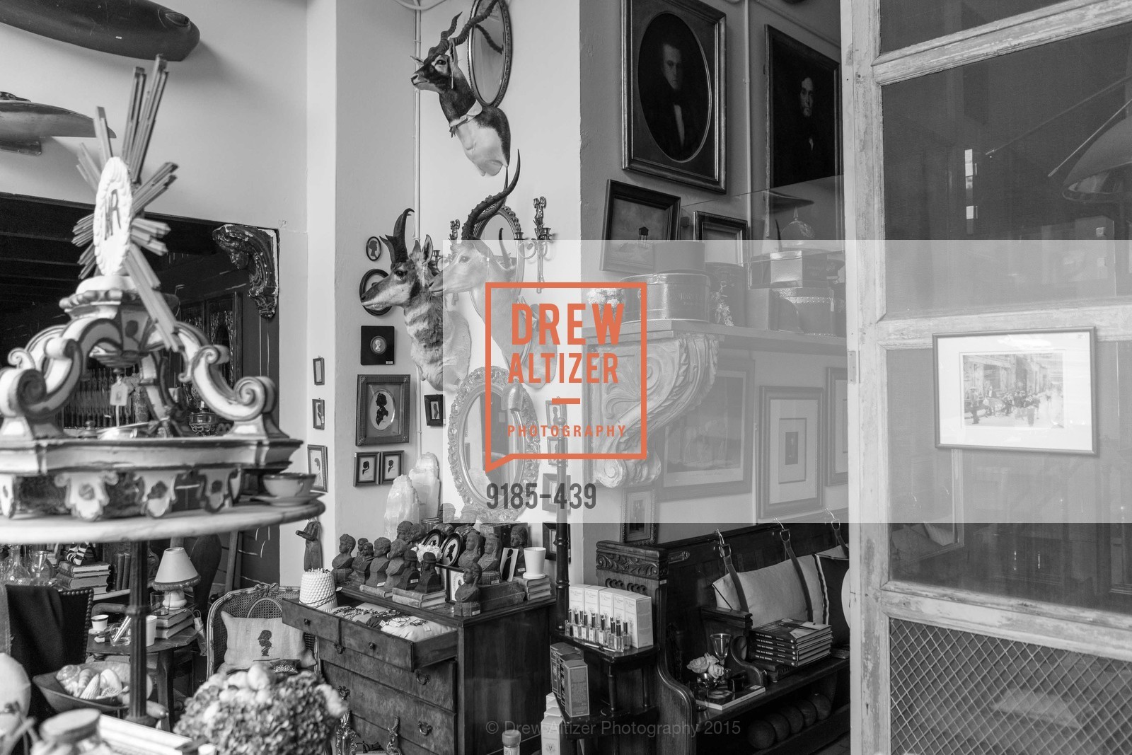 Atmosphere, J.RACHMAN FIRST LOOK AND GRAND OPENING, JONATHAN RACHMAN DESIGN. 1632C MARKET ST, November 4th, 2015,Drew Altizer, Drew Altizer Photography, full-service event agency, private events, San Francisco photographer, photographer California