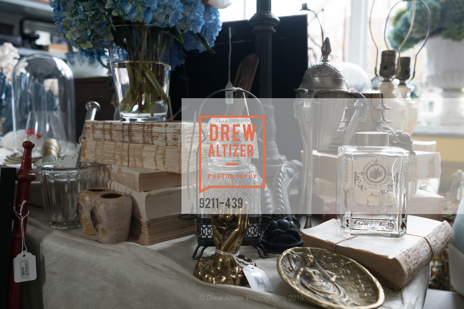 Atmosphere, J.RACHMAN FIRST LOOK AND GRAND OPENING, JONATHAN RACHMAN DESIGN. 1632C MARKET ST, November 4th, 2015,Drew Altizer, Drew Altizer Photography, full-service agency, private events, San Francisco photographer, photographer california