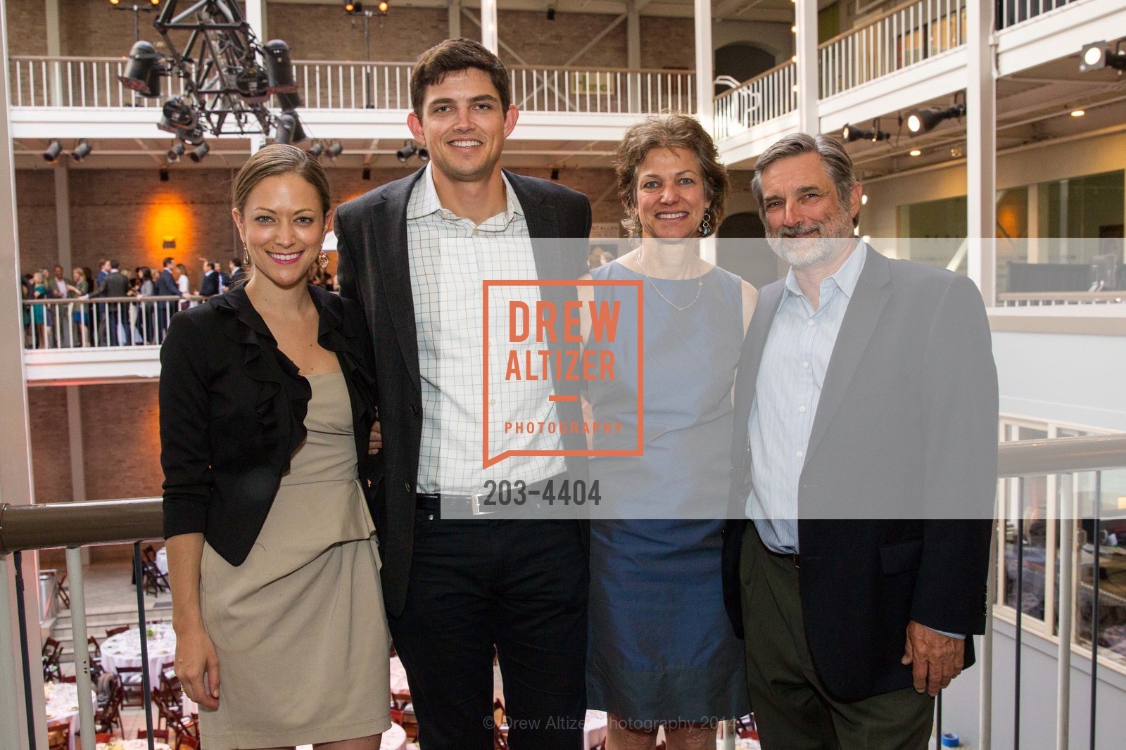 Grace Lee, Max Pike, Liza Pike, Drummond Pike, EWG's EARTH DINNER, US, May 20th, 2014, Photo #203-4404 Grace Lee, Max Pike, Liza Pike, Drummond Pike, Photo #203-4404