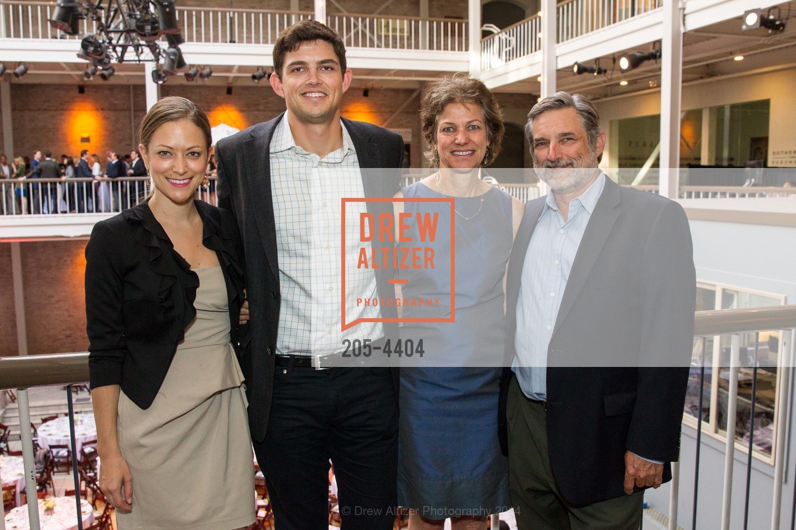 Grace Lee, Max Pike, Liza Pike, Drummond Pike, EWG's EARTH DINNER, US, May 20th, 2014, Photo #205-4404 Grace Lee, Max Pike, Liza Pike, Drummond Pike, Photo #205-4404
