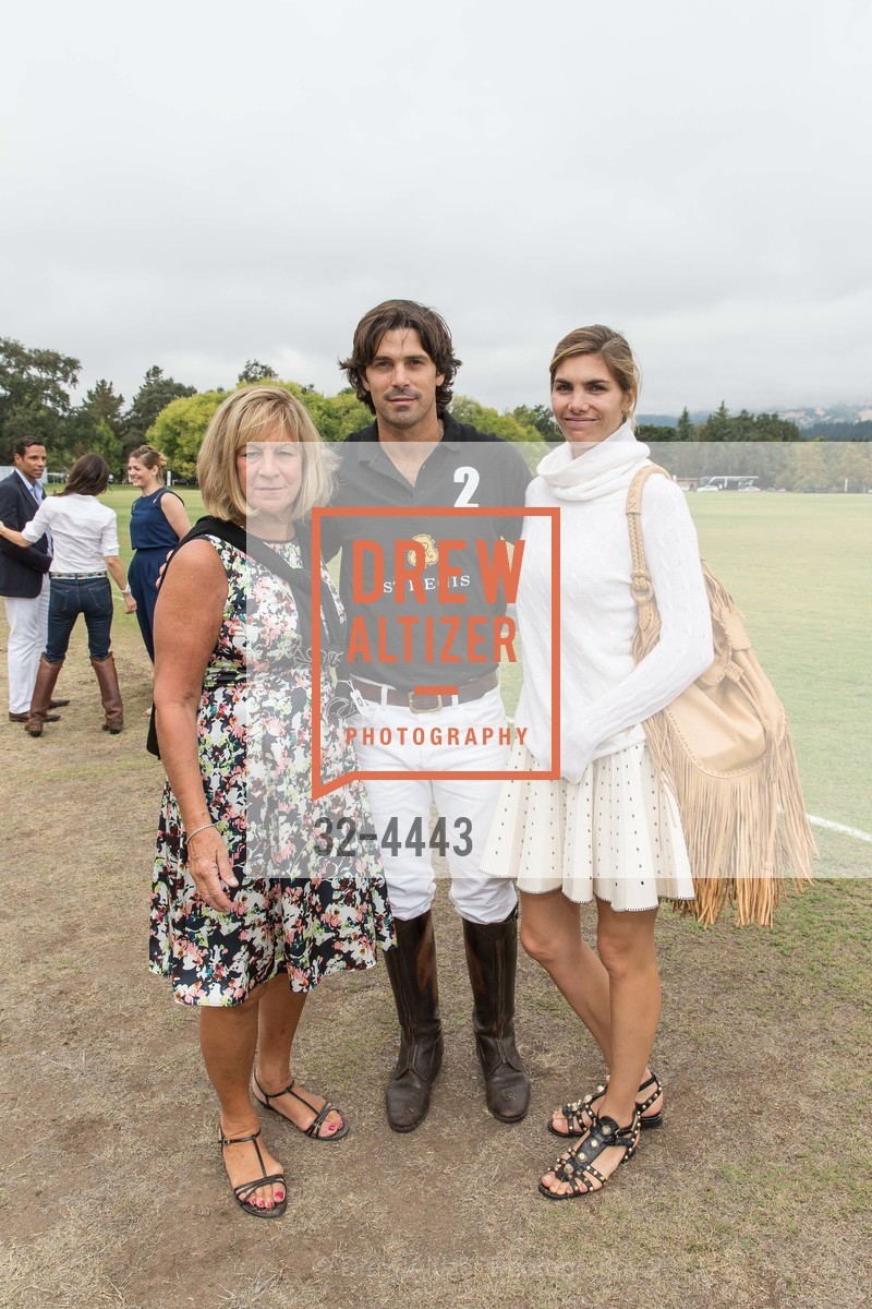 Toni Knorr, Ignacio Figueras, Delfina Blaquier, Photo #32-4443