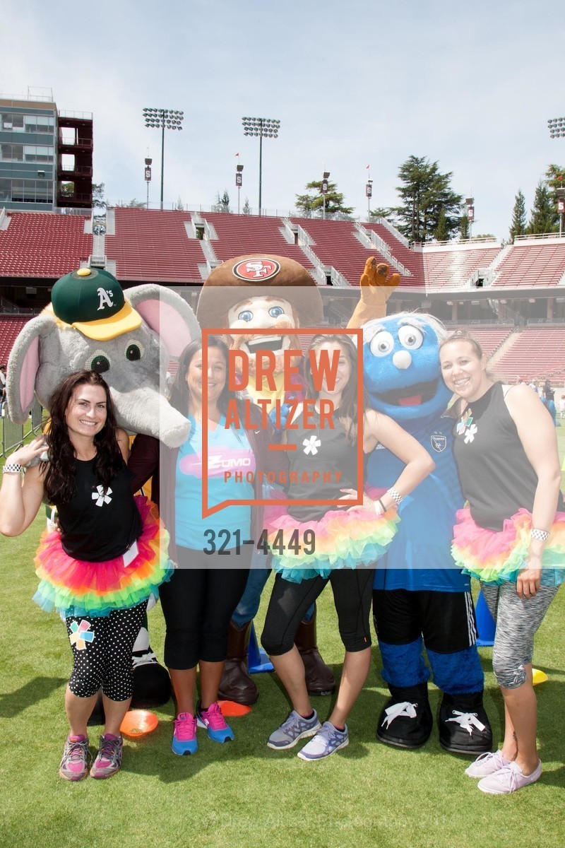 Brenda Villa, Aliyah Shaulkin, WENDER WEIS FOUNDATION and FIT KIDS Present Children's Champions, US, May 3rd, 2014, Photo #321-4449 Brenda Villa, Aliyah Shaulkin, Photo #321-4449