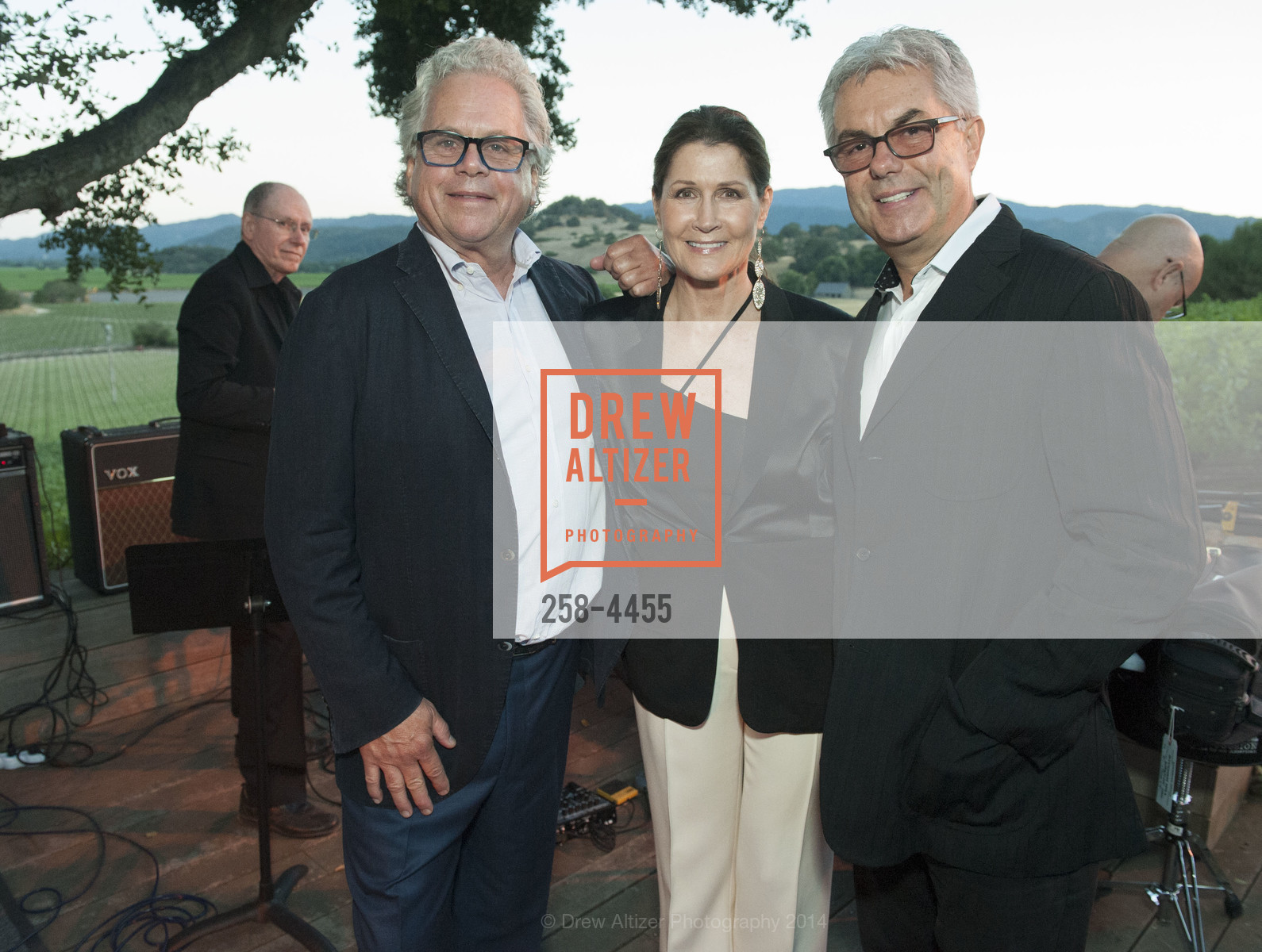 Jeff Gargiulo, Monica Mancini, Gregg Field, FESTIVAL DEL SOLE Concert and Dinner at GARGIULO, US, July 12th, 2014, Photo #258-4455 Jeff Gargiulo, Monica Mancini, Gregg Field, Photo #258-4455