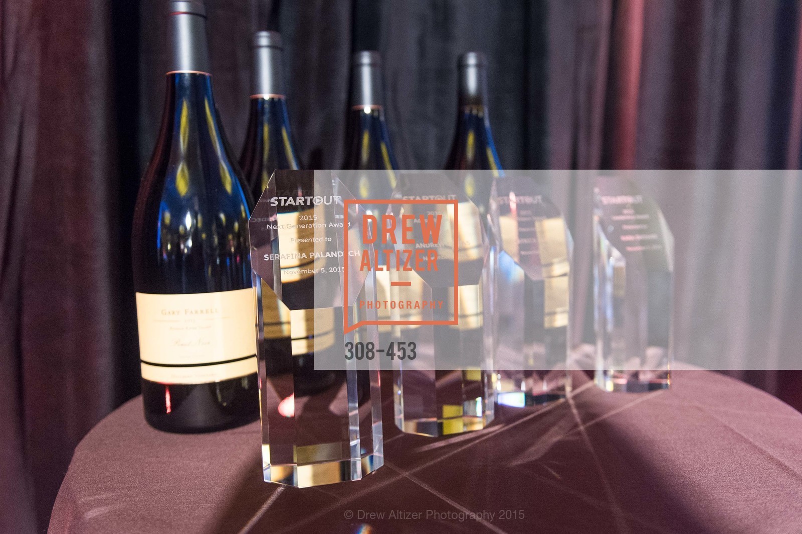 Atmosphere, The 2015 StartOut Awards, Kabuki Hotel. 2525 Van Ness St, November 5th, 2015,Drew Altizer, Drew Altizer Photography, full-service event agency, private events, San Francisco photographer, photographer California