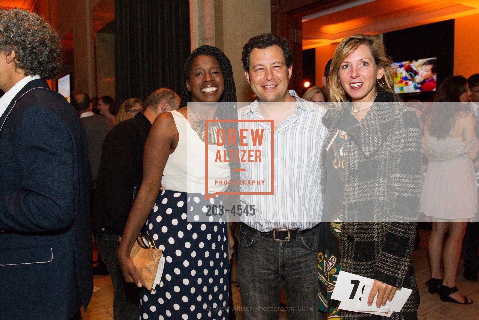 Pandora Thomas, Darian Rodriguez Heyman, Kristin Hull, CENTER FOR ENVIRONMENTAL HEALTH Gala 2014 at the Bently Reserve, Bently Reserve. 301 Battery Street, May 8th, 2014, Photo #203-4545 Pandora Thomas, Darian Rodriguez Heyman, Kristin Hull, Photo #203-4545