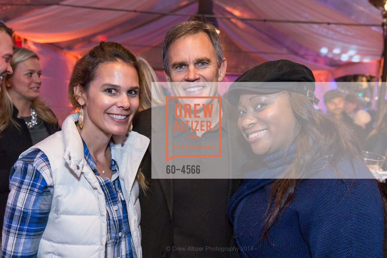Kristen Whyte, Jeff Sperbeck, Keisha Miller, PHILLIP PHILLIPS Performance at 555 Tree Lighting Ceremony, US, December 3rd, 2014, Photo #60-4566 Kristen Whyte, Jeff Sperbeck, Keisha Miller, Photo #60-4566
