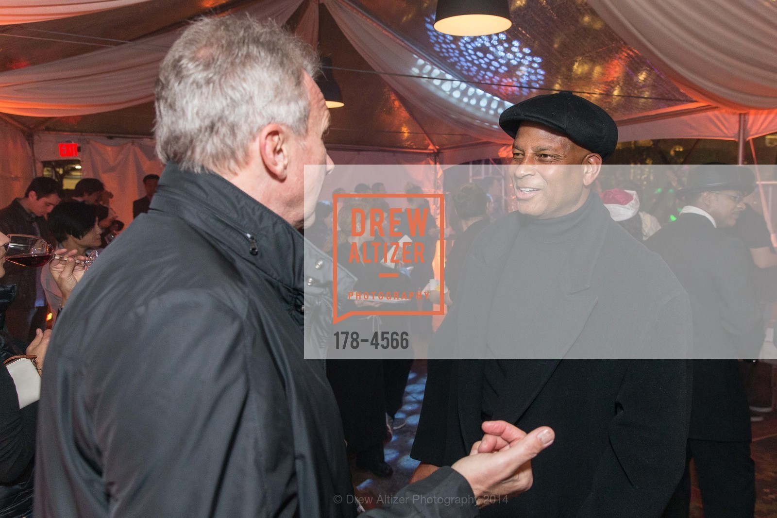Ronnie Lott, Joe Montana, Photo #178-4566