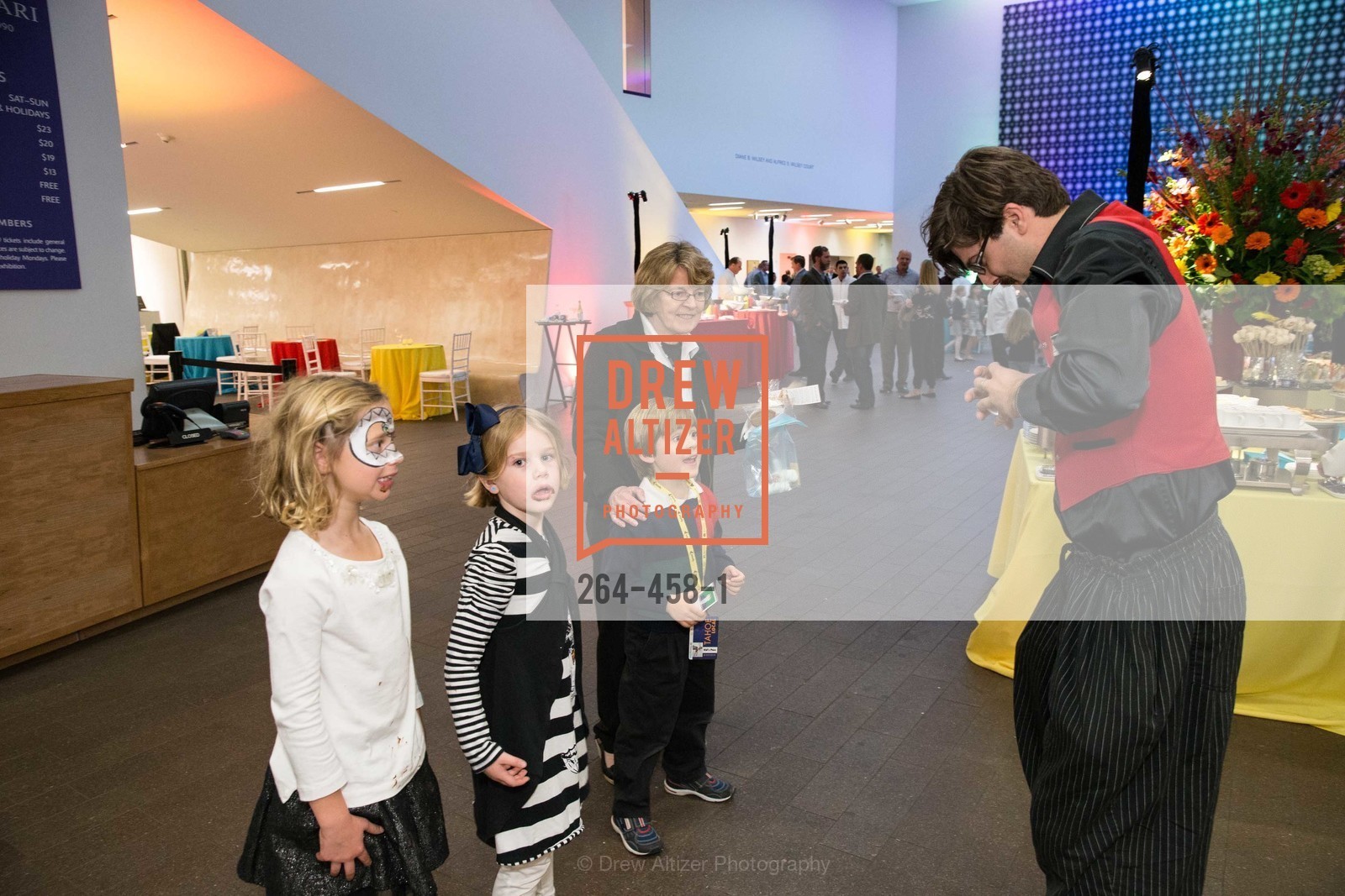 Atmosphere, DE YOUNGSTERS A Bigger Family Party, US. US, January 10th, 2014,Drew Altizer, Drew Altizer Photography, full-service agency, private events, San Francisco photographer, photographer california