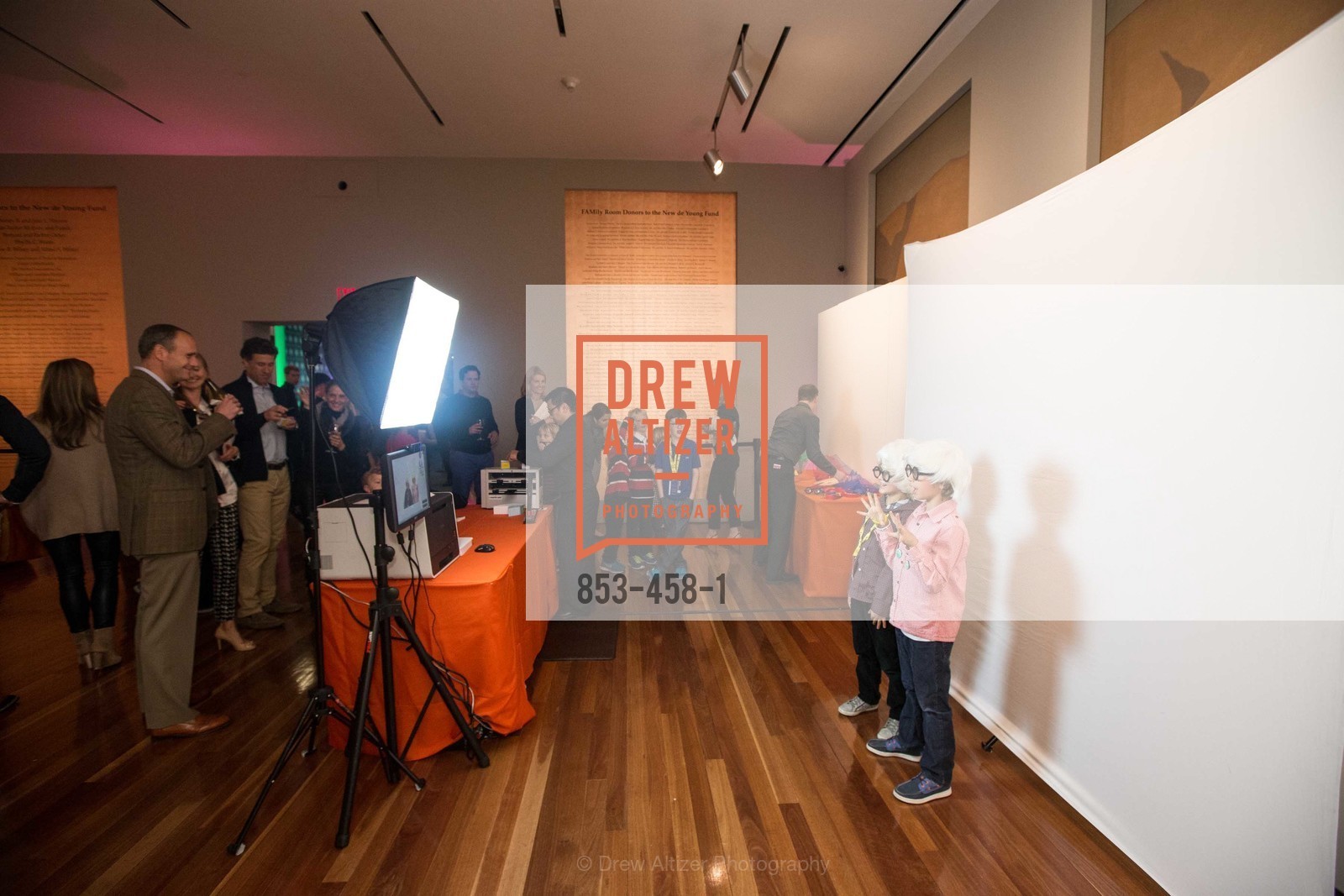 Atmosphere, DE YOUNGSTERS A Bigger Family Party, US. US, January 10th, 2014,Drew Altizer, Drew Altizer Photography, full-service agency, private events, San Francisco photographer, photographer california
