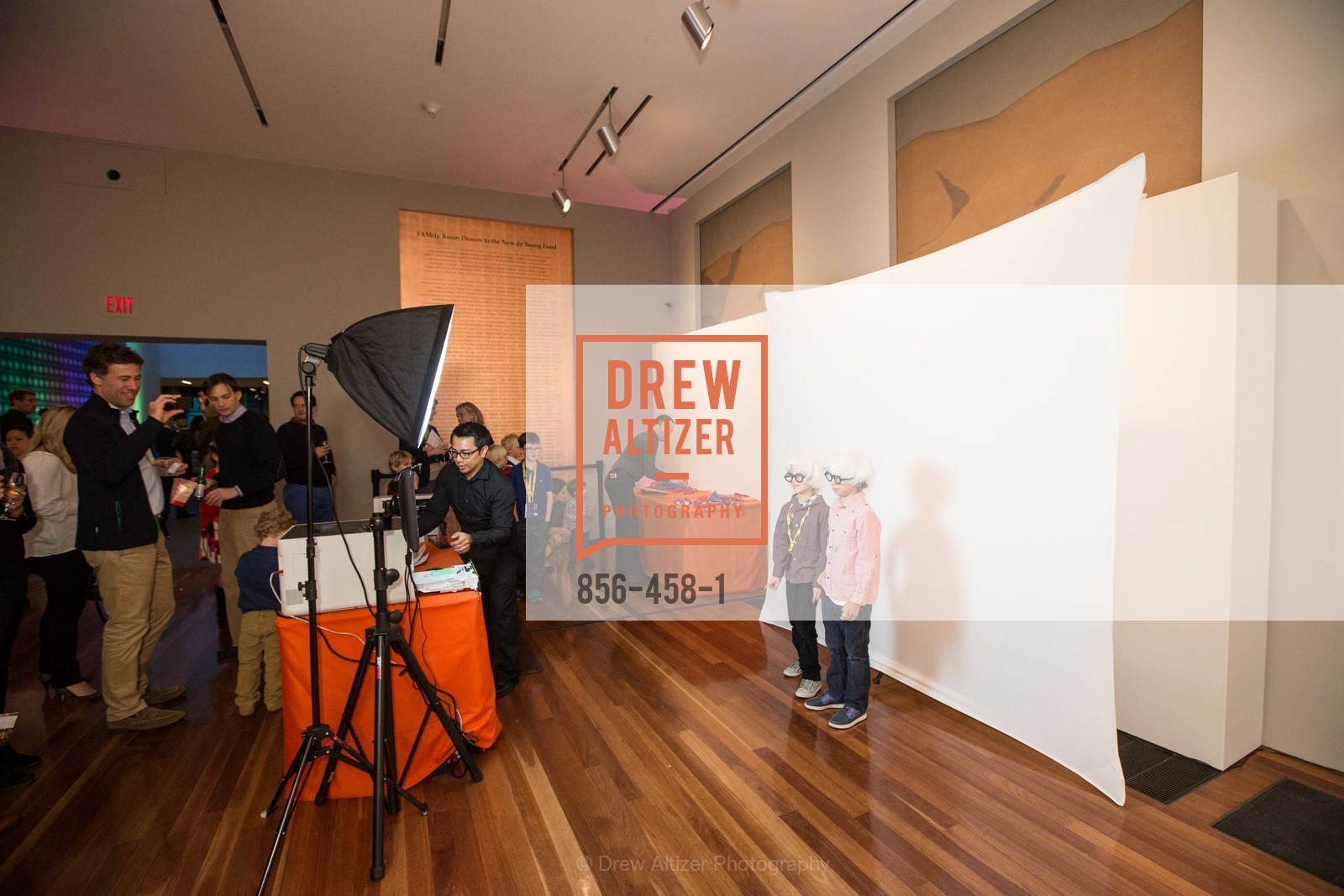 Atmosphere, DE YOUNGSTERS A Bigger Family Party, US. US, January 10th, 2014,Drew Altizer, Drew Altizer Photography, full-service agency, private events, San Francisco photographer, photographer california