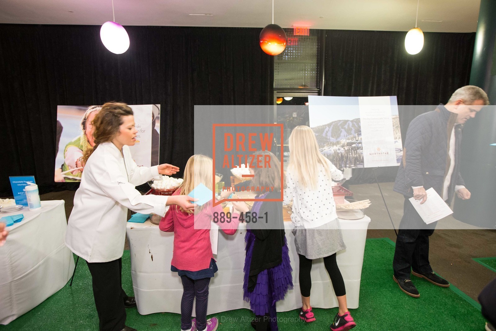 Atmosphere, DE YOUNGSTERS A Bigger Family Party, US. US, January 10th, 2014,Drew Altizer, Drew Altizer Photography, full-service agency, private events, San Francisco photographer, photographer california