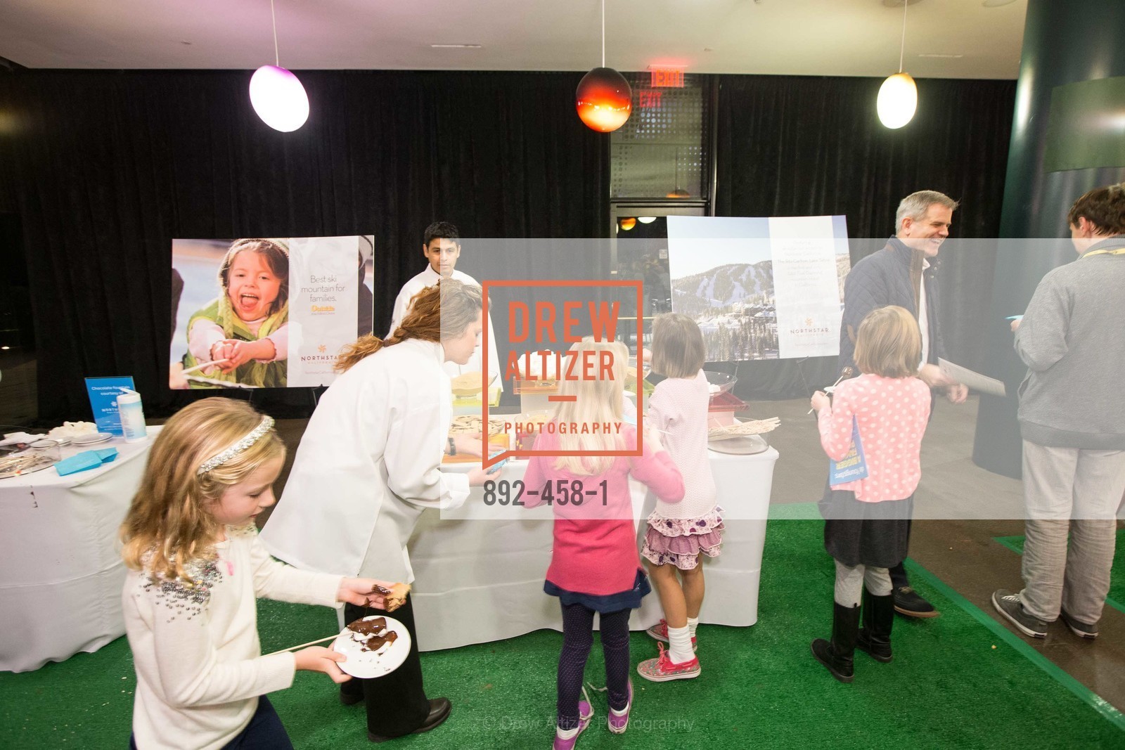 Atmosphere, DE YOUNGSTERS A Bigger Family Party, US. US, January 10th, 2014,Drew Altizer, Drew Altizer Photography, full-service event agency, private events, San Francisco photographer, photographer California