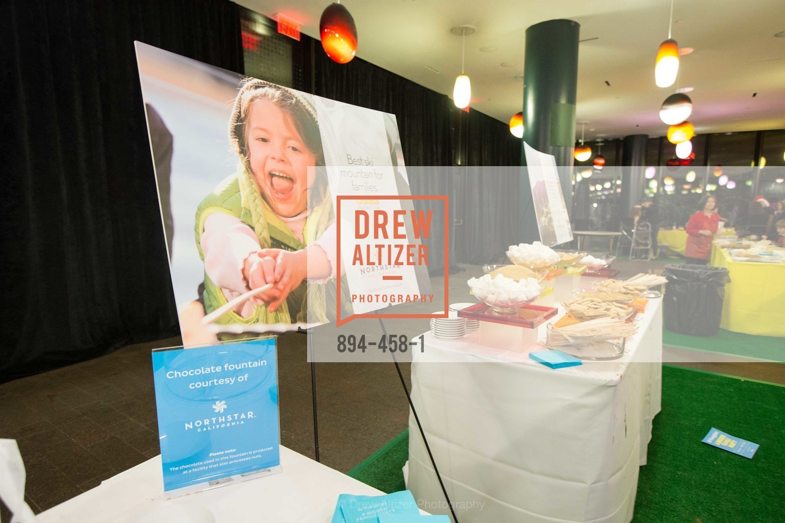 Atmosphere, DE YOUNGSTERS A Bigger Family Party, US. US, January 10th, 2014,Drew Altizer, Drew Altizer Photography, full-service agency, private events, San Francisco photographer, photographer california