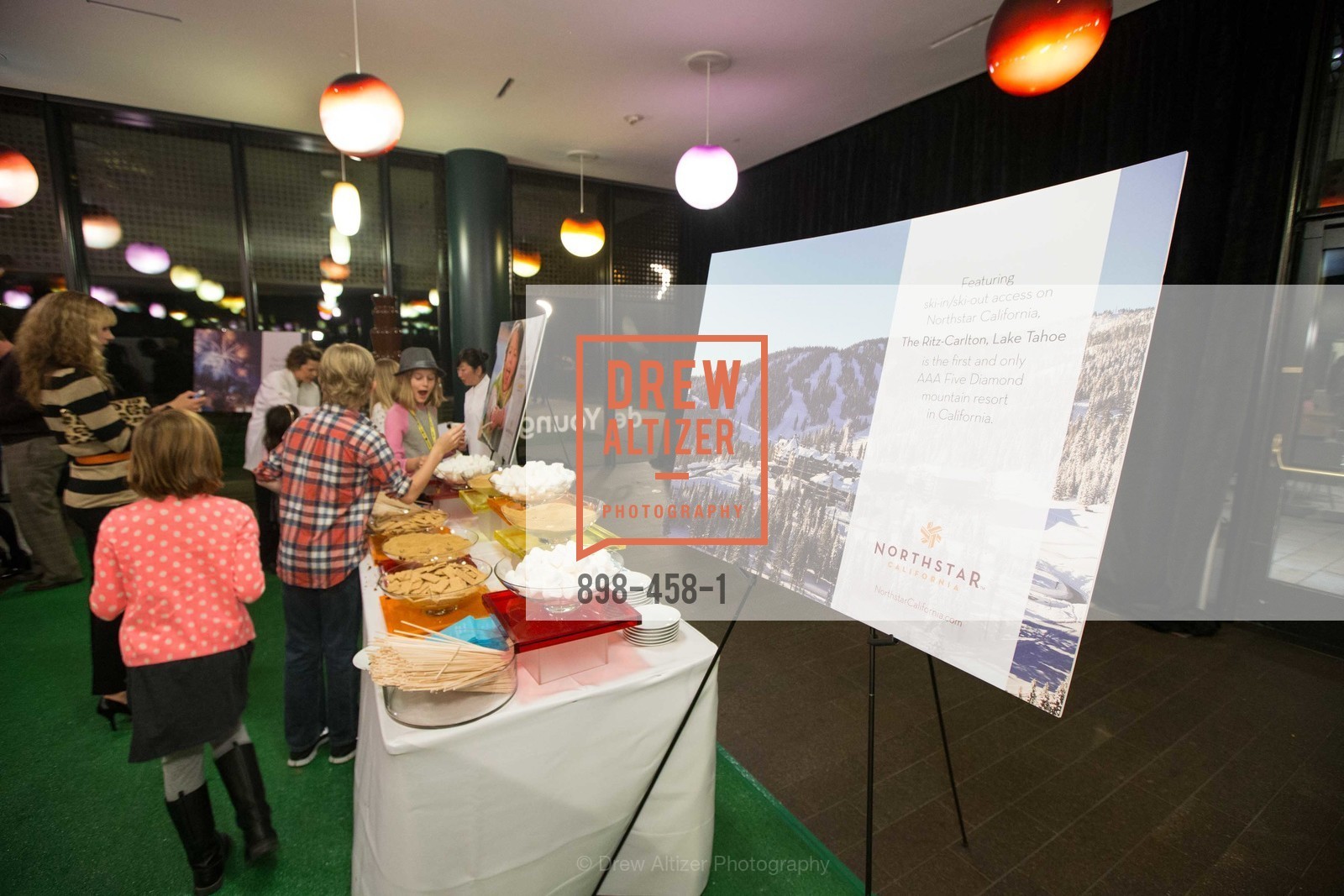 Atmosphere, DE YOUNGSTERS A Bigger Family Party, US. US, January 10th, 2014,Drew Altizer, Drew Altizer Photography, full-service agency, private events, San Francisco photographer, photographer california