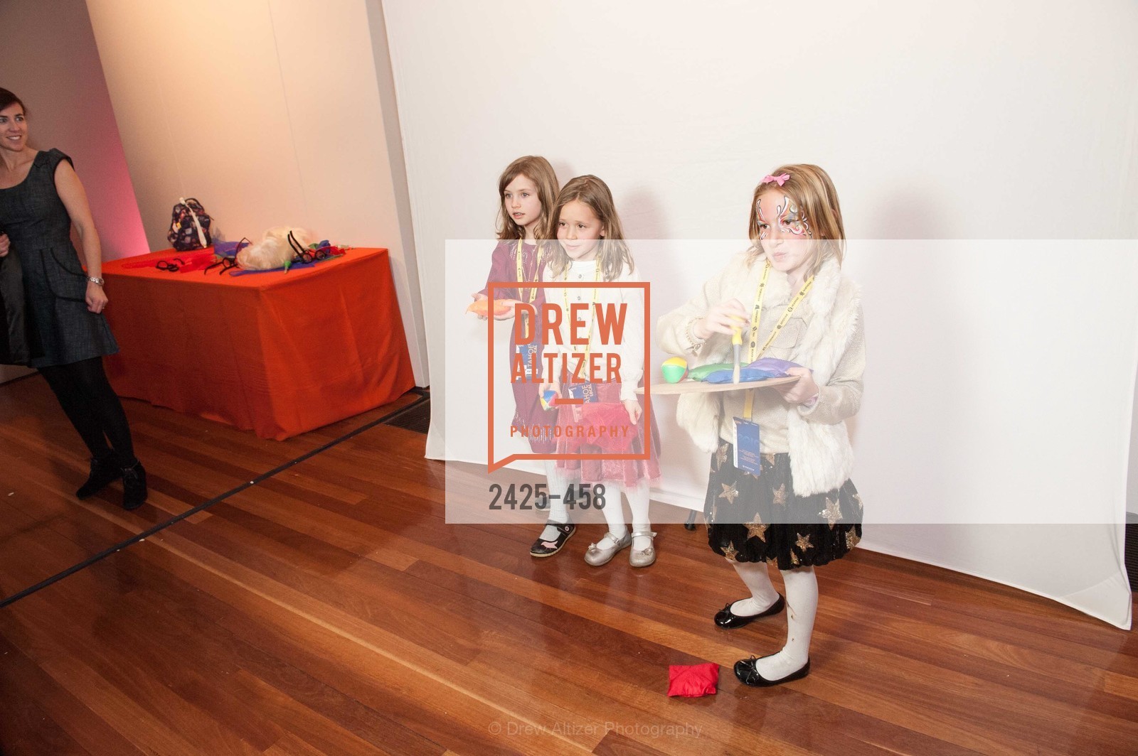 Lucy Litter, Annie Litter, Sasha Yolles, Photo #2425-458