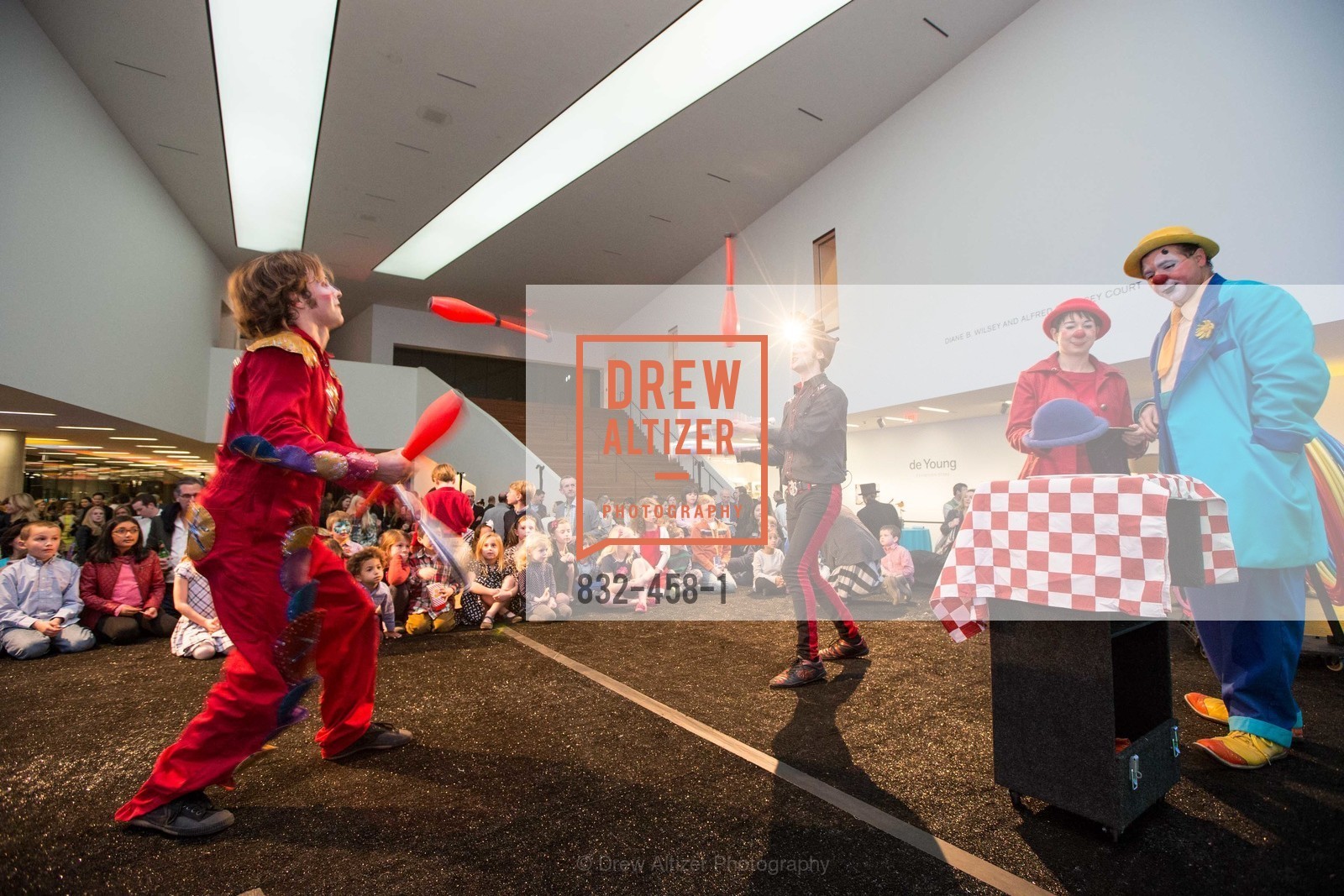 Performance, DE YOUNGSTERS A Bigger Family Party, US. US, January 10th, 2014,Drew Altizer, Drew Altizer Photography, full-service agency, private events, San Francisco photographer, photographer california