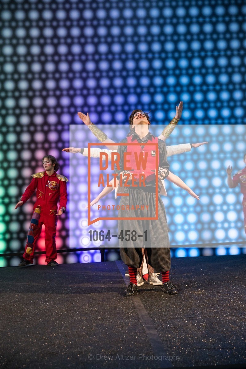Performance, DE YOUNGSTERS A Bigger Family Party, US. US, January 10th, 2014,Drew Altizer, Drew Altizer Photography, full-service agency, private events, San Francisco photographer, photographer california