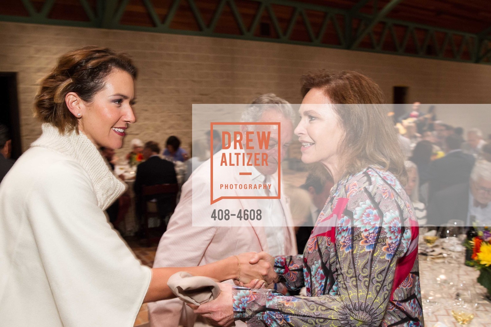 Alondra de la Parra, Sandy Weill, Deborah Keller, FESTIVAL DEL SOLE Patron Dinner at KELLER ESTATE, US, July 15th, 2014, Photo #408-4608 Alondra de la Parra, Sandy Weill, Deborah Keller, Photo #408-4608