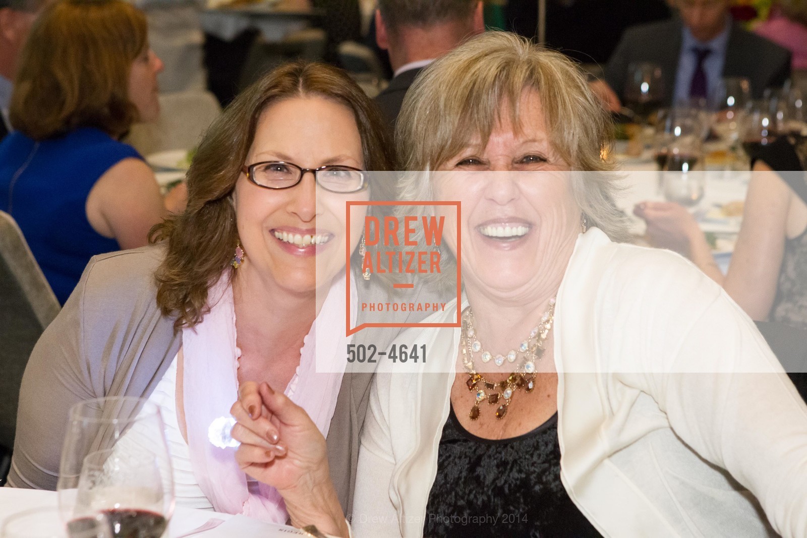 Laurie Etcheberry, Pam Greene, 17th Annual California Wine Classic Benefit for the CROHN'S AND COLITIS FOUNDATION, US, May 8th, 2014, Photo #502-4641 Laurie Etcheberry, Pam Greene, Photo #502-4641