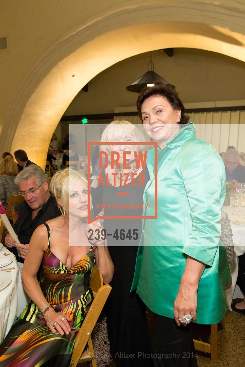 Amanda Forsyth, Margrit Mondavi, Maria Manetti Shrem, FESTIVAL DEL SOLE Patrons Dinner at ROBERT MONDAVI WINERY, US, July 17th, 2014, Photo #239-4645 Amanda Forsyth, Margrit Mondavi, Maria Manetti Shrem, Photo #239-4645