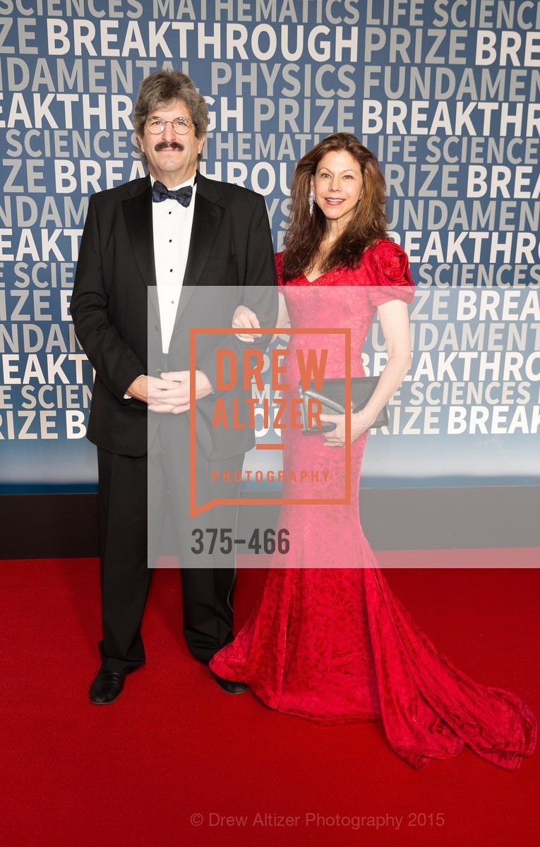 Gary Ruvkun, Natasha Staller, THE BREAKTHROUGH PRIZE Hosted By Seth MacFarlane, Ames Research Center. Ames Research Center, . Naval Air Station, Moffett Field, November 8th, 2015, Photo #375-466 Gary Ruvkun, Natasha Staller, Photo #375-466