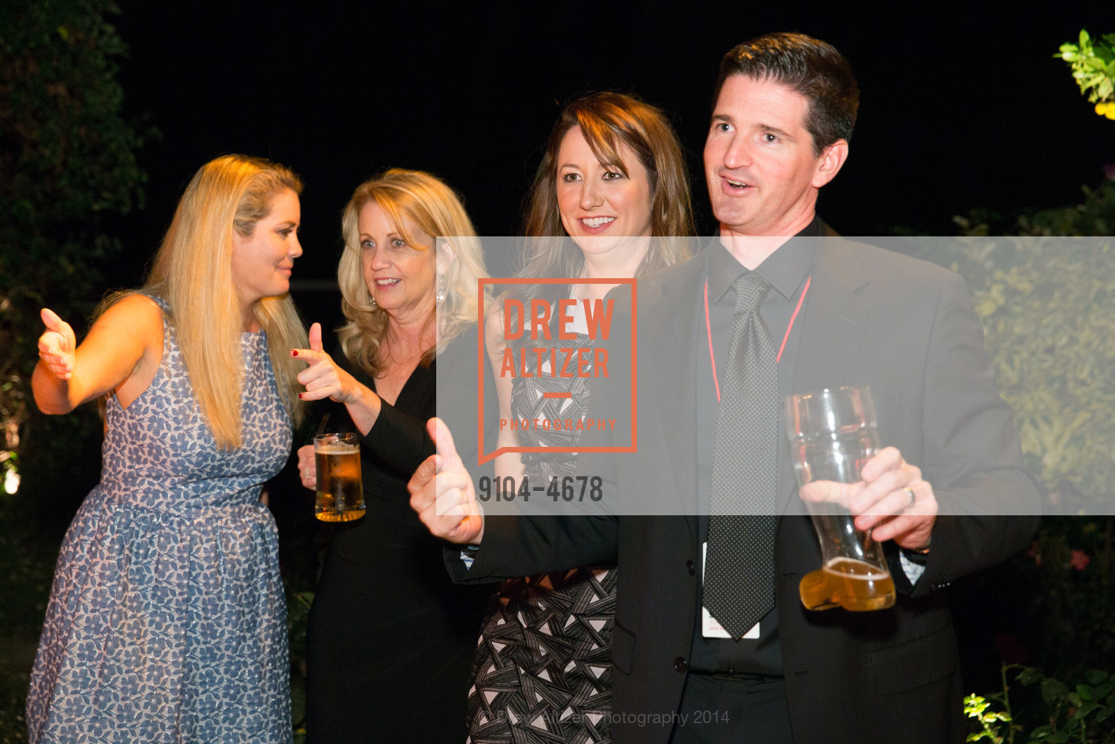 Kelly Grimes, Julie Wood, Lydia Facteau, SUPERBALL Benefiting 49ers Foundation, US, September 26th, 2014, Photo #9104-4678 Kelly Grimes, Julie Wood, Lydia Facteau, Photo #9104-4678