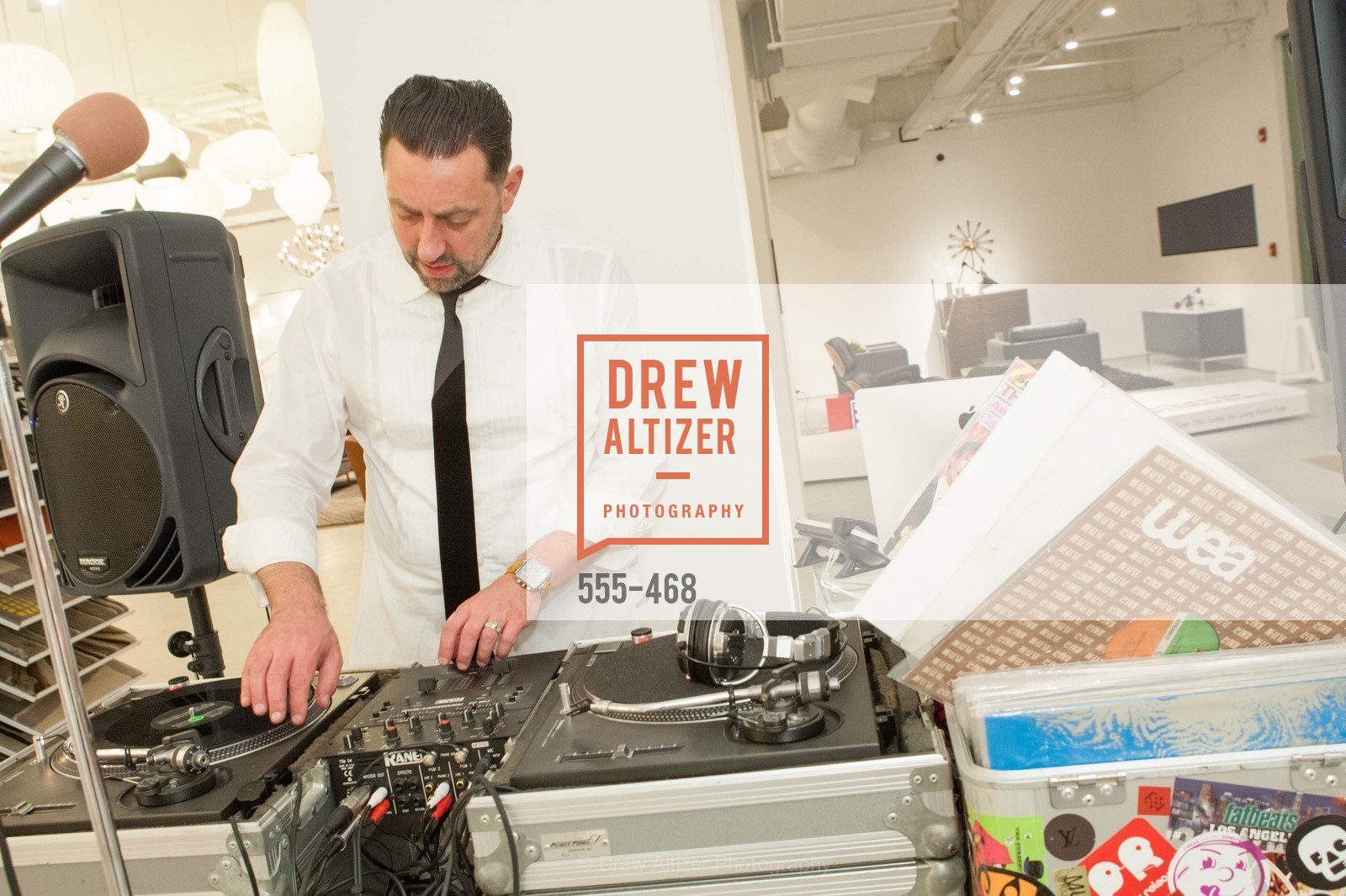 DJ Shane Hunt, DESIGN WITHIN REACH Studio Opening, US. US, January 21st, 2014,Drew Altizer, Drew Altizer Photography, full-service agency, private events, San Francisco photographer, photographer california